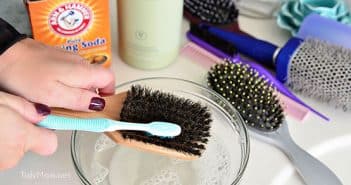Comment se laver sa brosse à cheveux ?